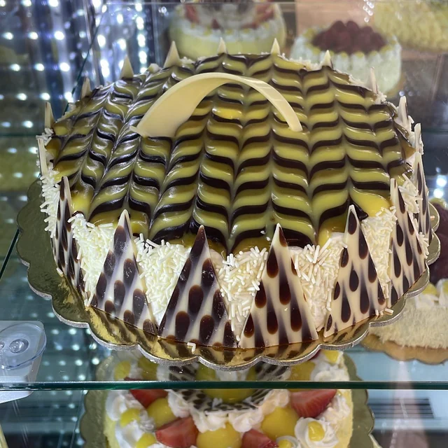 Torta da cerimonia a piani — Cremeria delle Valli, Zogno